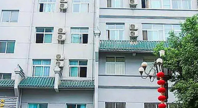 Triumph Power Hotel, Prenota Hotel Hotel a Hubei con parcheggio, Parcheggio