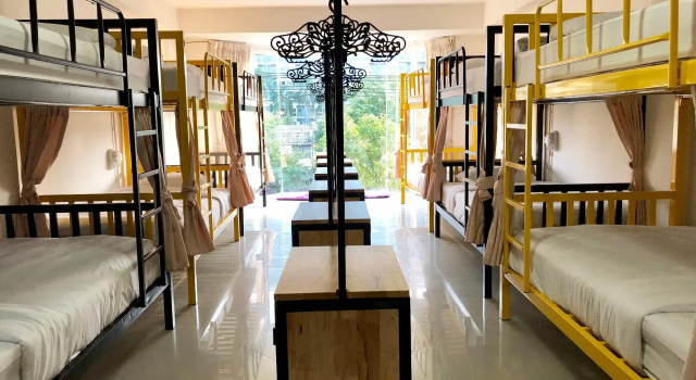 Кровать в общем номере Daizy House