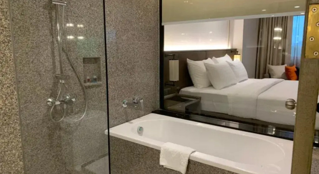 Двухместный номер Deluxe Sima Thani Hotel