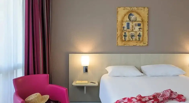 Номер Privilege с видом на гавань Mercure Thalasso & Spa Port Fréjus