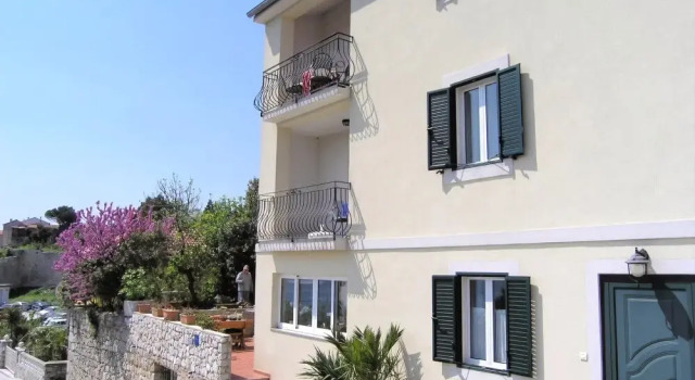 Apartments Depikolzuane, Забронировать Апартаменты/квартира Отели Крка с парковкой, рядом с Krk Harbour, Парковка