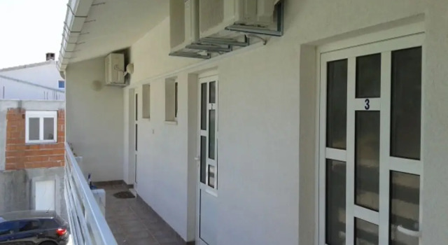 Boro - sea View - SA3, Rezerwuj Hotel Hotele w Split-Dalmatia County z parkingiem, Parking