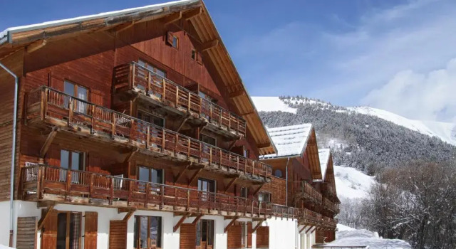 Odalys Residence Les Chalets de la Porte des Saisons, Забронировать Шале Отели в центре Сен-Сорлен-д'Арв, в центре