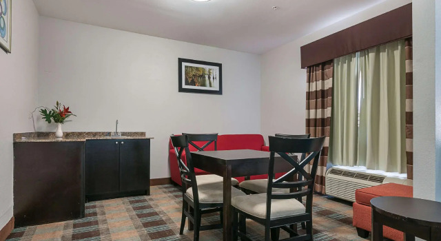 Двухместный полулюкс Best Western Plus Deridder Inn & Suites
