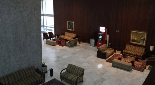 Nacional, Rezervovat Hotel South Wing 