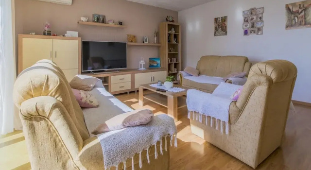 Apartments Ana