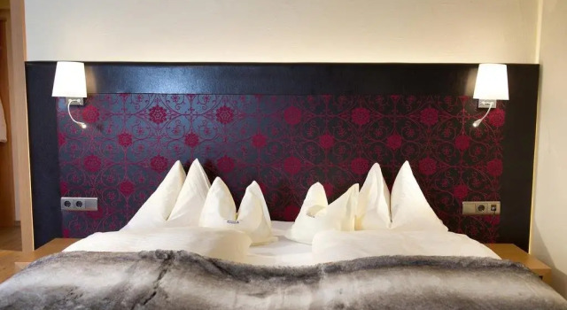 Hotel Zehnerkar, Rezerwuj Hotel Obertauern Salzburg, w pobliżu Angerbahn