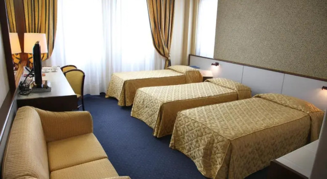 Трёхместный номер Classic Hotel Maxim