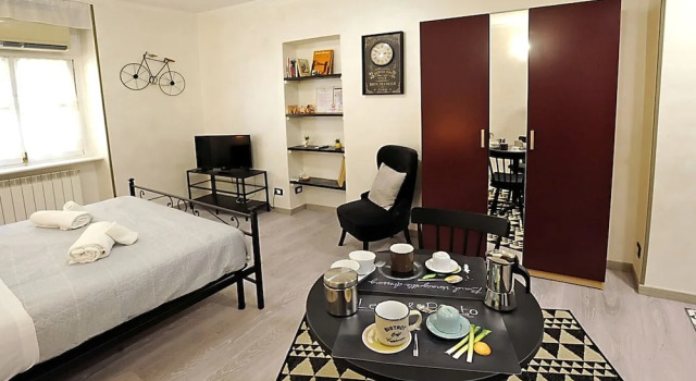Студия Cozy Studio in the City Center by Wonderful Italy
