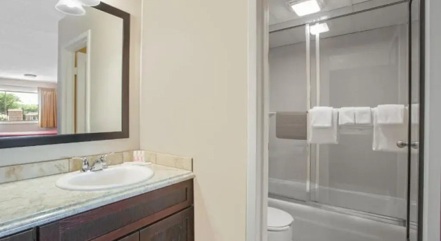 Четырёхместный номер Standard North Platte Inn and Suites