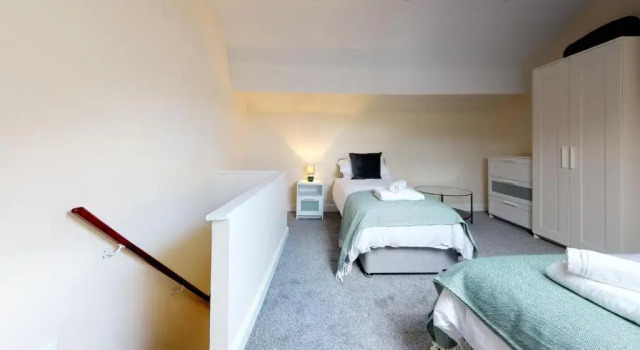 Stayzo Stylish House Accommodation in Westminster, Varaa Huoneisto Asunnot kohteessa Merseyside, Huoneisto