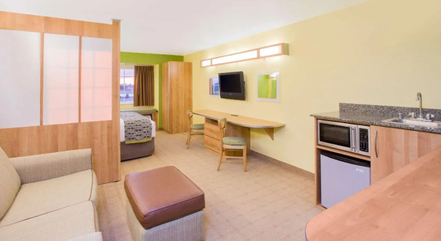 Двухместный люкс Microtel Inn & Suites by Wyndham Delphos