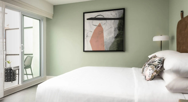 Номер Standard с балконом Hotel Indigo Saint Louis Central West End by IHG