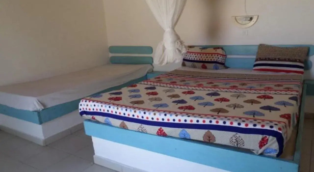 Les Cristaux Roses, Book Hotel Niaga Rufisque-Bargny