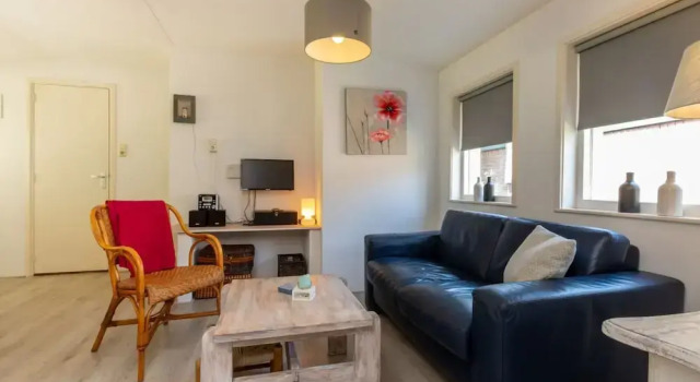 Cozy Holiday Home 3 Minutes From the Beach!, Book Hotel Zoutelande 