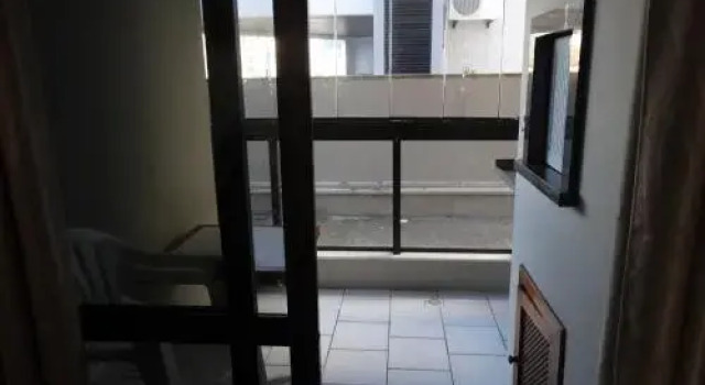 APARTAMENTO BOMBAS avenida principal