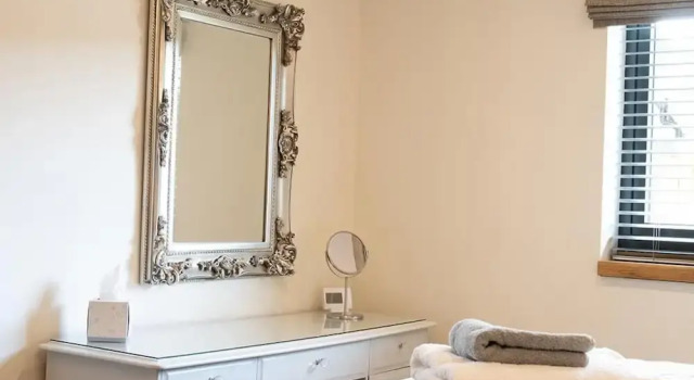 Swallows Nest,a 5 Star Visit Wales Graded Property, Забронировать Отель Холиуэлл Клоид