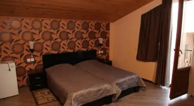 Hotel Obola, Забронировать Отель Отели Самтредский муниципалитета с парковкой, Парковка