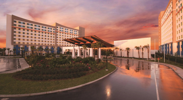 Universal’s Endless Summer Resort - Dockside Inn and Suites, Buchen Sie Resort Doctor Phillips USA