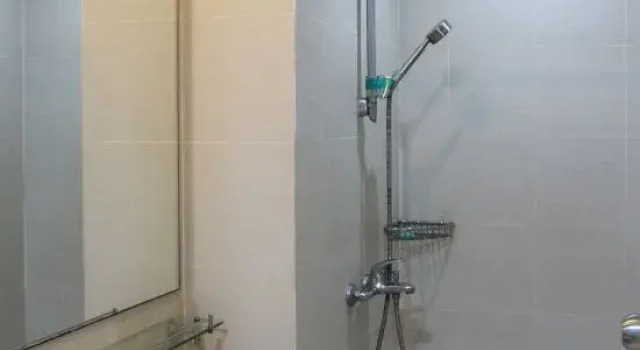 Cozy Stay at Azure w/ Wifi, PS5, TV, Karaoke, and Popcorn, Rezervovat Hotel Paranaque 
