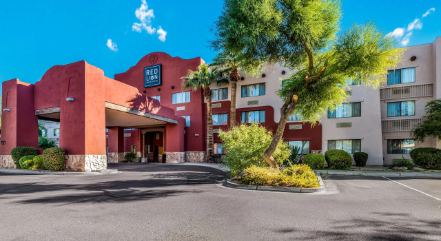 Red Lion Inn & Suites Goodyear Newly Renovated, Забронировать Отель Гудиер 