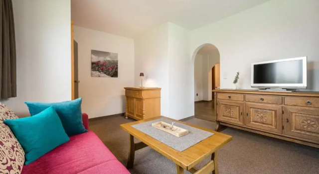 Апартаменты Apartments Tannheim - Ruhige Apartments mit Infrarotsauna & Sommerbergbahnen inklusive