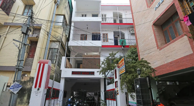OYO 10994 Hotel Luxury INN, Buchen Sie Hotel Patna Karnataka
