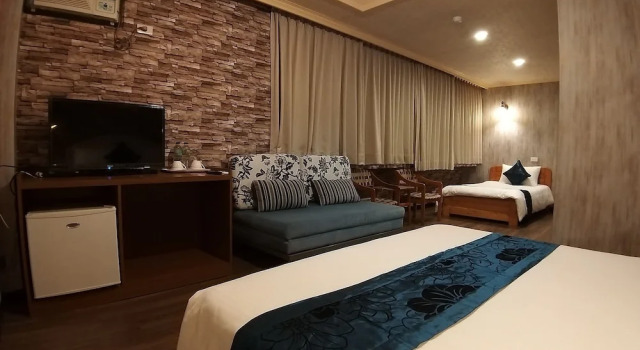 Трёхместный номер Standard Guan Lun Hotel