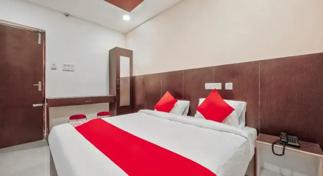 Joliday Inn By OYO Rooms