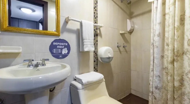 Номер Standard Hotel Majestic 1 Centro histórico Cuenca