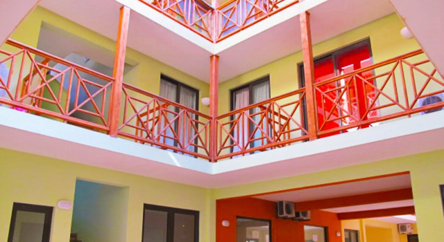 Patio Antigo Residence, Забронировать Отель Отели Санта-Мария с парковкой, рядом с Nazarene Church, Парковка