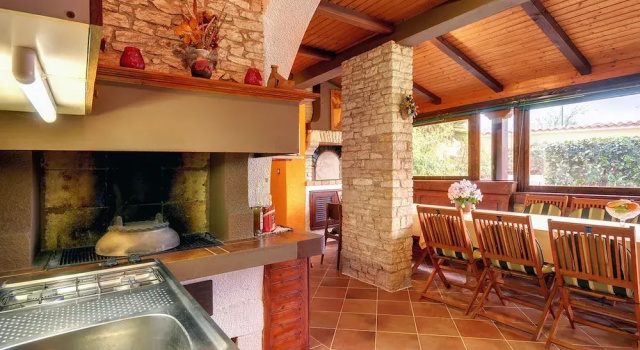 Коттедж Holiday House in Muntic, Istria, With Fitness Room