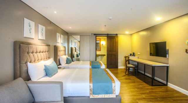 Четырёхместный номер Standard Royale Parc Hotel Tagaytay
