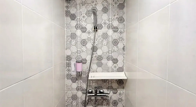 Кровать в общем номере Friends Hostel - Phuket Airport
