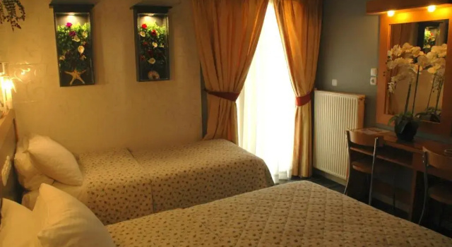 Трёхместный номер Standard Hotel Segas