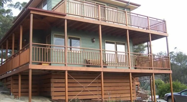 Coles Bay House