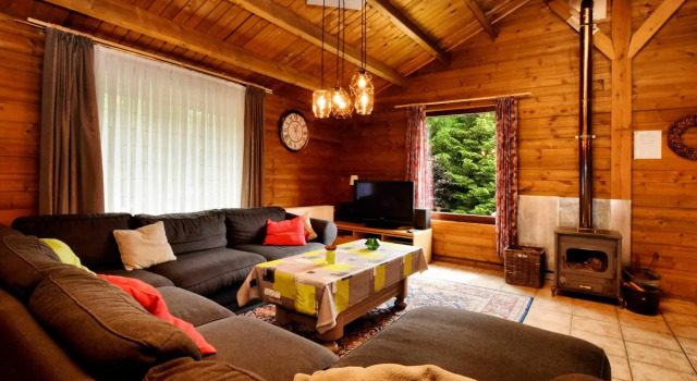 Cosy chalet in Barvaux with fenced garden