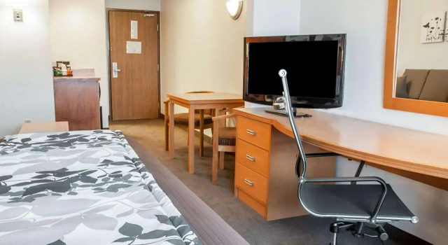 Люкс c 1 комнатой Sleep Inn & Suites Lake of the Ozarks