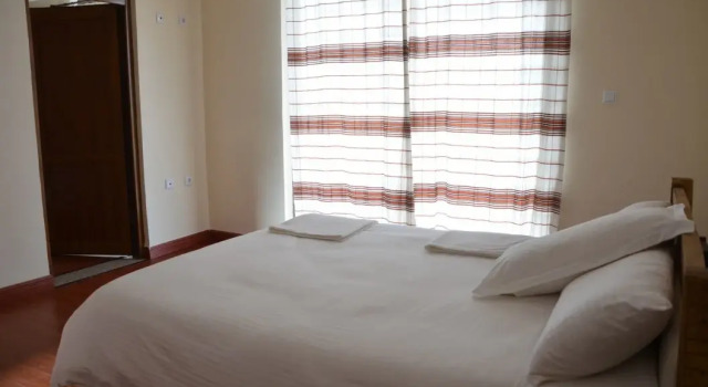 Zan-Seyoum Hotel, Buchen Sie Hotel Lalībela Äthiopien