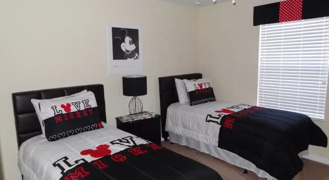 4BR Paradise Palms Townhome 8897 by OVRH