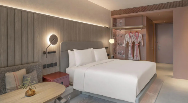Номер Classic Kromo Bangkok, Curio Collection By Hilton