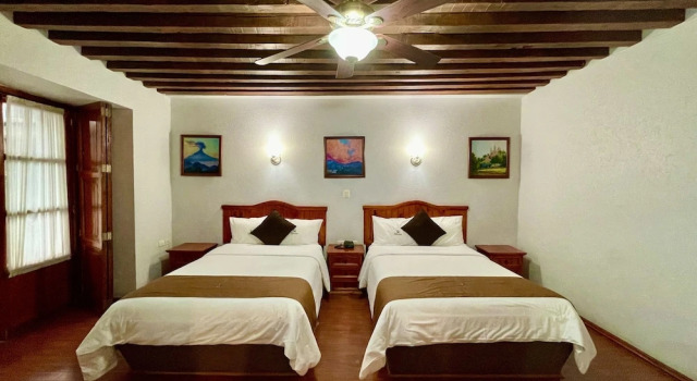 Четырёхместный номер Standard Hotel Puebla Plaza