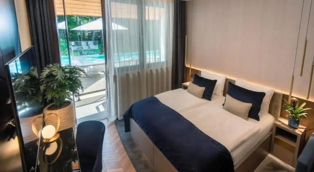 Трёхместный номер Standard с видом на бассейн Avalon Resort & SPA