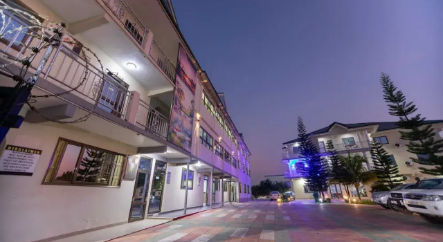De-Kings Hotel, Buchen Sie Hotel Tarkwa Western region