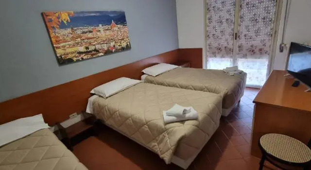 Трёхместный номер Standard с балконом Hotel Indicatore