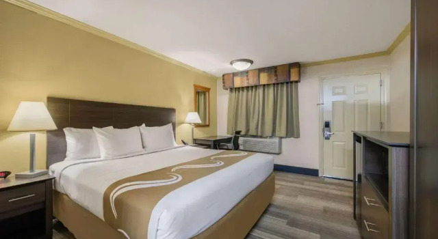 Номер Standard Hibiscus Inn & Suites