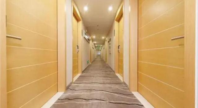 City Comfort Inn Yunfu Luoding Triumph Plaza, Boek Hotel Yunfu Guangdong