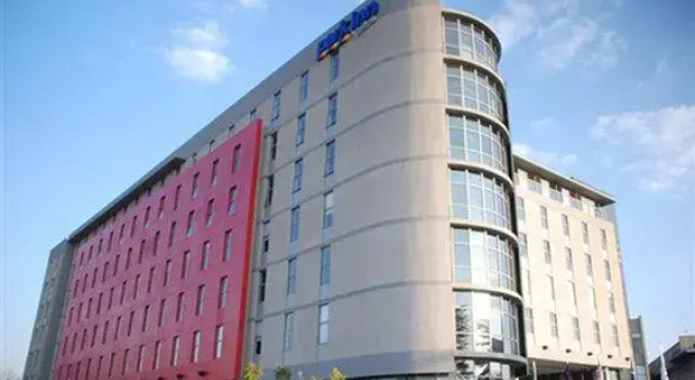 Люкс Park Inn Sandton