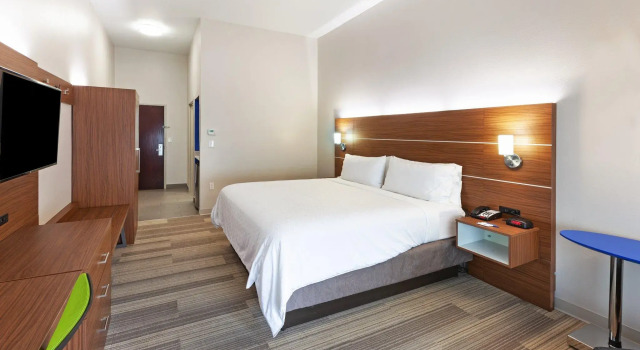 Двухместный номер Standard Holiday Inn Express Hotel & Suites Orange by IHG