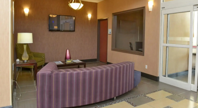 Holiday Inn Express Baton Rouge North, Boek Hotel Hotels in Missouri met zwembad, Zwembad